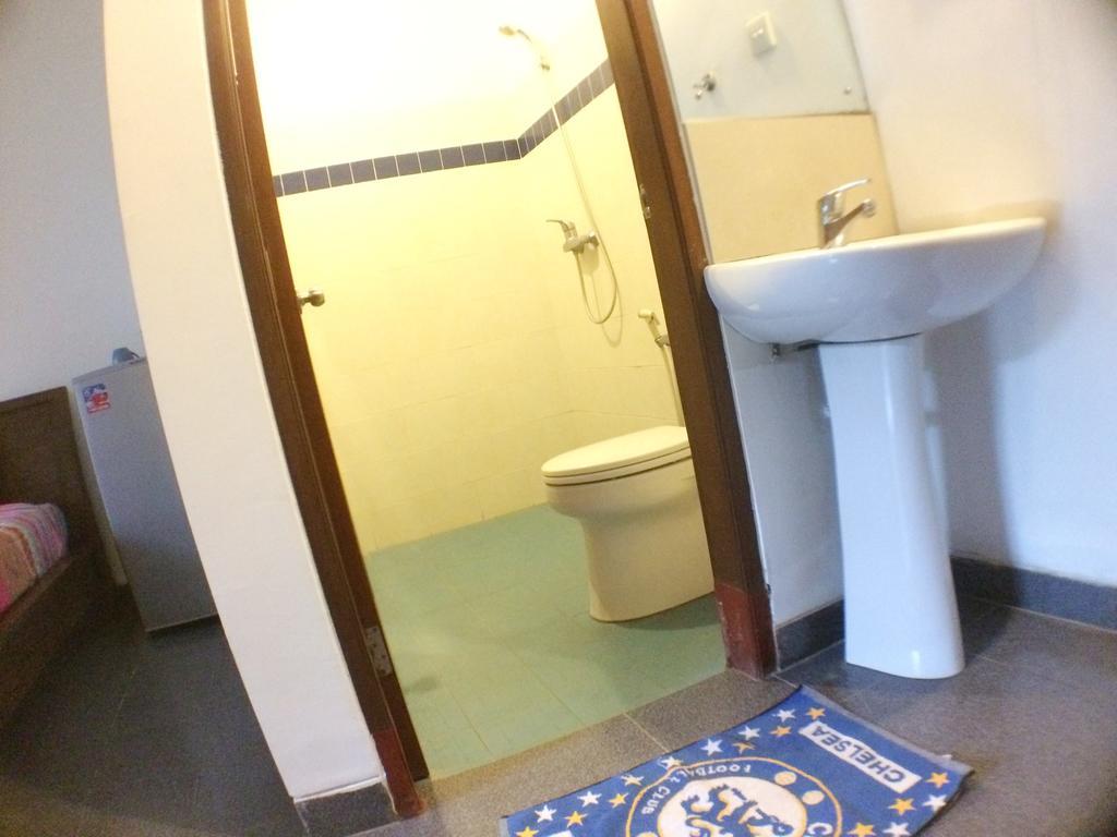 Ayu Guest House Санур Екстер'єр фото